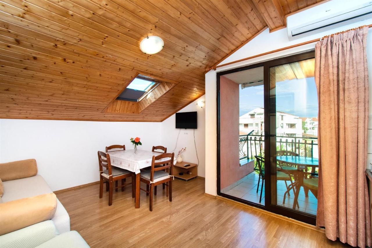 וודיצה Apartments Green Garden מראה חיצוני תמונה