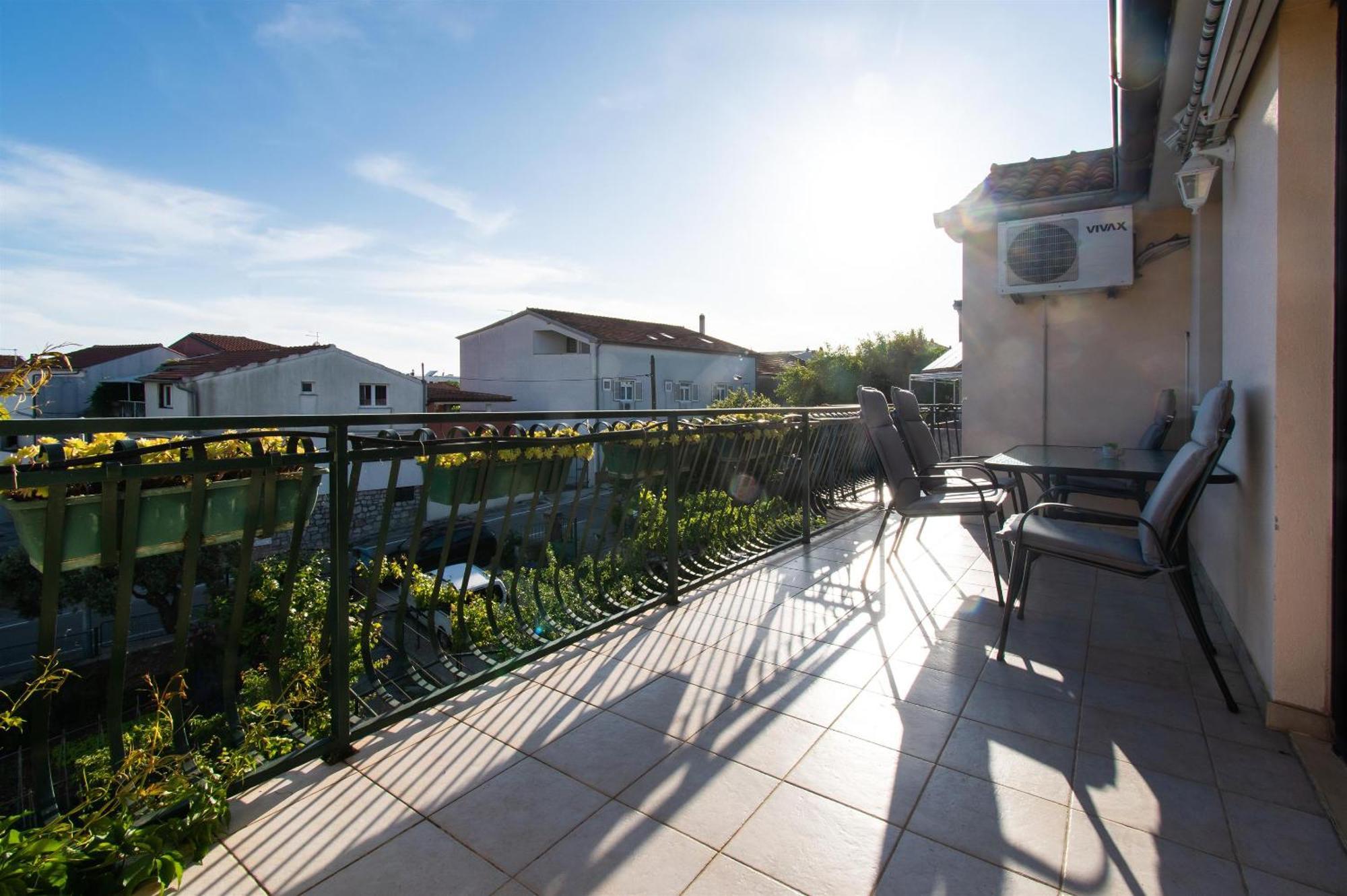 וודיצה Apartments Green Garden מראה חיצוני תמונה