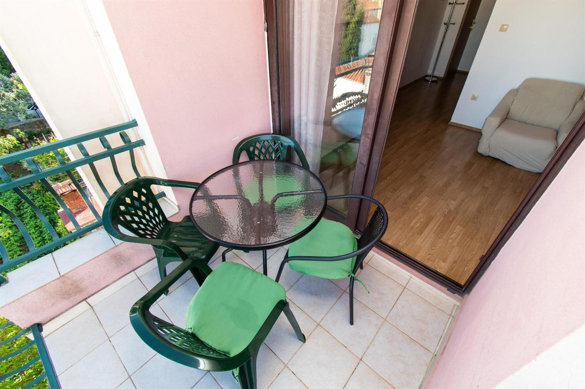 וודיצה Apartments Green Garden מראה חיצוני תמונה