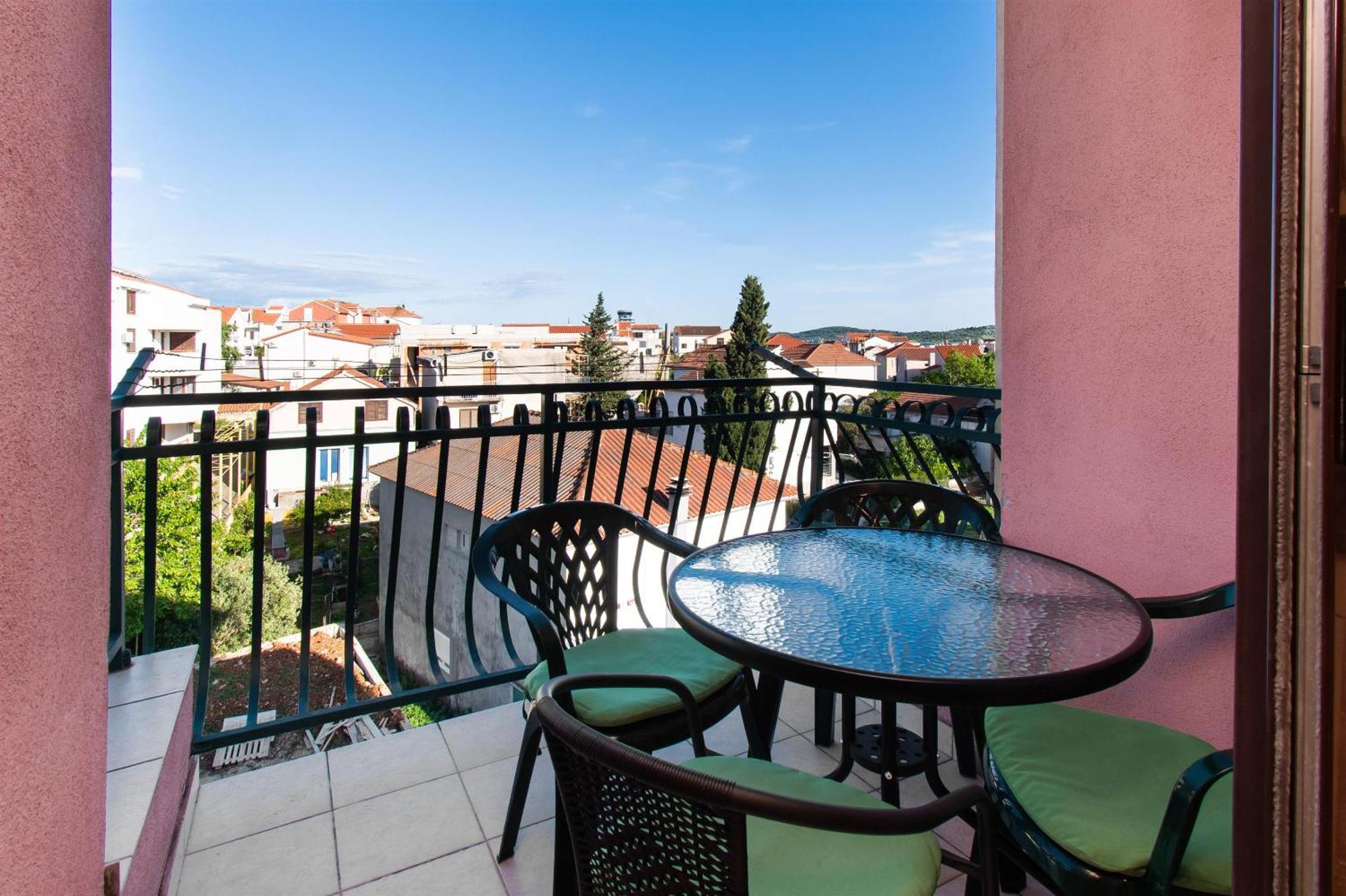 וודיצה Apartments Green Garden מראה חיצוני תמונה